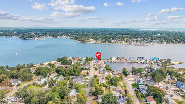 1 Tudor Avenue, Pine Beach, NJ 08741
