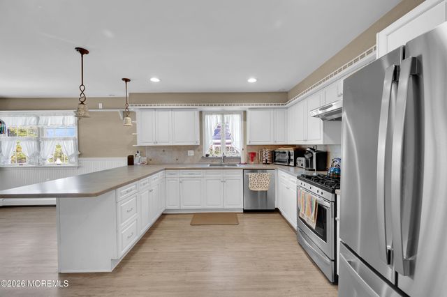 1 Tudor Avenue, Pine Beach, NJ 08741