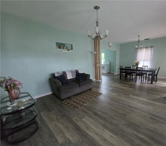 303 Elm St, Portland, TX 78374