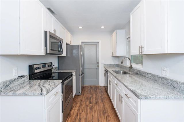 1707 Hall Road, Tallahassee, FL 32303