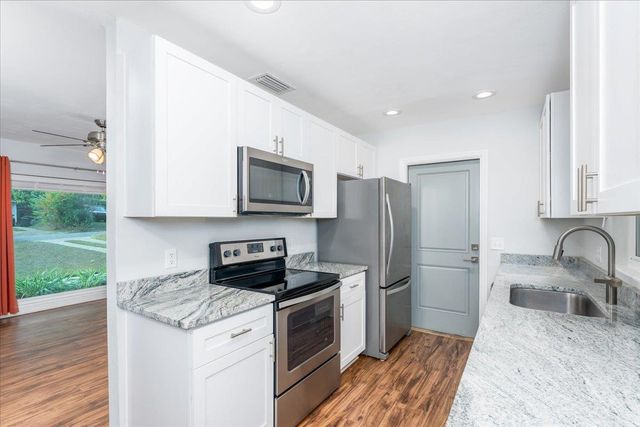 1707 Hall Road, Tallahassee, FL 32303