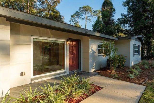 1707 Hall Road, Tallahassee, FL 32303