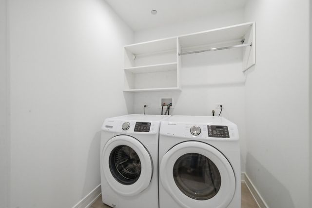 434 W Melrose Street 401, Chicago, IL 60657