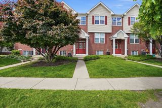240 S Alder Creek Drive, Romeoville, IL 60446