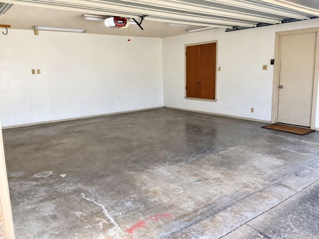 141 S Meadowbrook Drive, Pottsboro, TX 75076