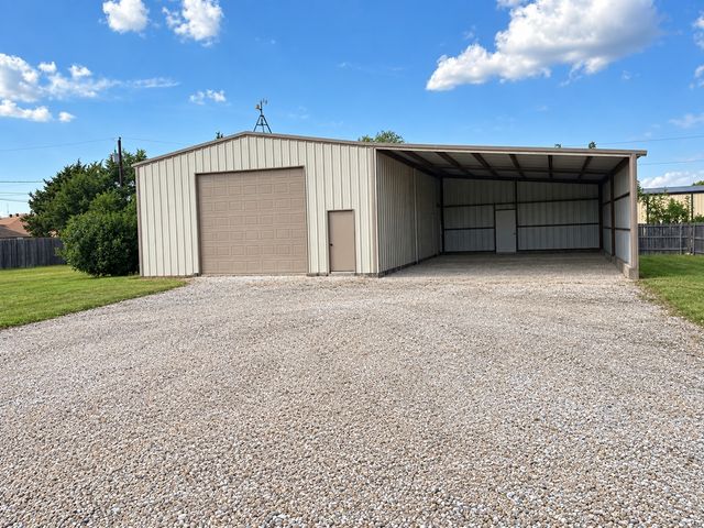 141 S Meadowbrook Drive, Pottsboro, TX 75076