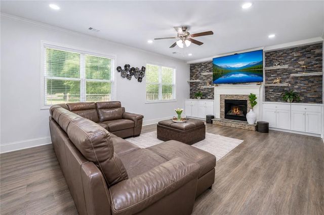 5345 Loring Street, Cumming, GA 30040