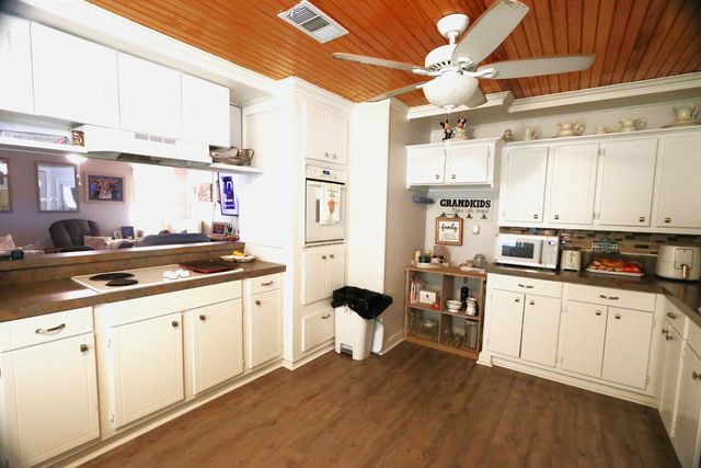 134 Rosethorne Ln, Grand Isle, LA 70358