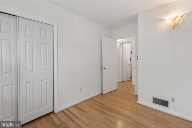 202 S CHERRY ST, Falls Church, VA 22042