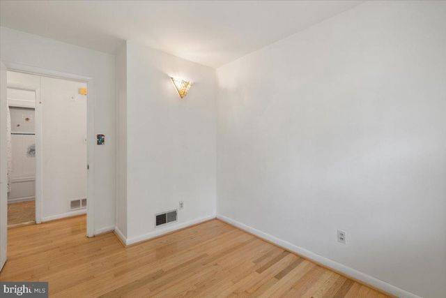202 S CHERRY ST, Falls Church, VA 22042