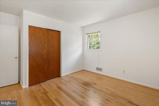 202 S CHERRY ST, Falls Church, VA 22042