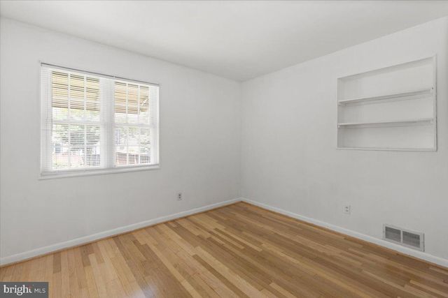 202 S CHERRY ST, Falls Church, VA 22042
