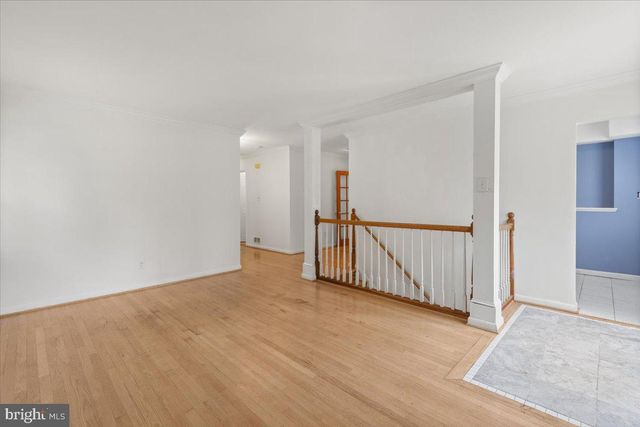 202 S CHERRY ST, Falls Church, VA 22042