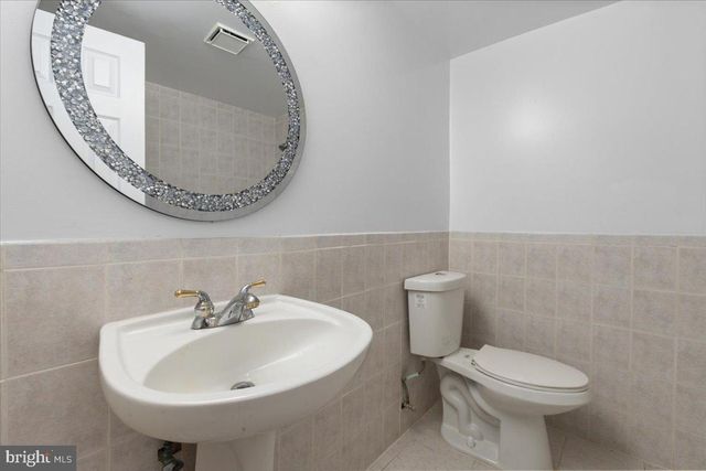 202 S CHERRY ST, Falls Church, VA 22042