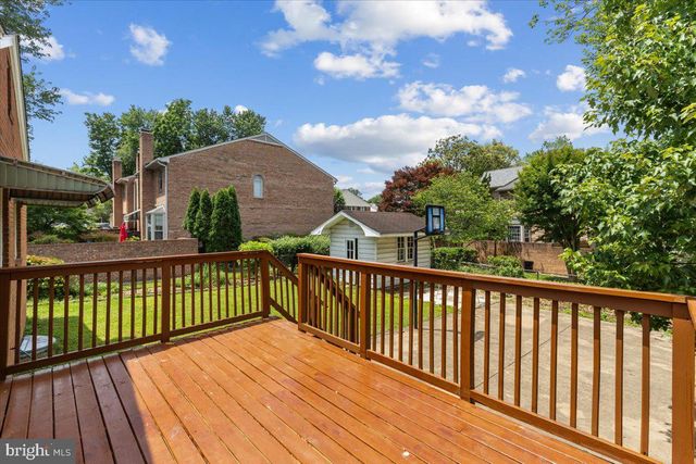 202 S CHERRY ST, Falls Church, VA 22042