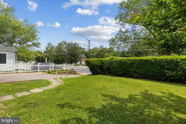 202 S CHERRY ST, Falls Church, VA 22042