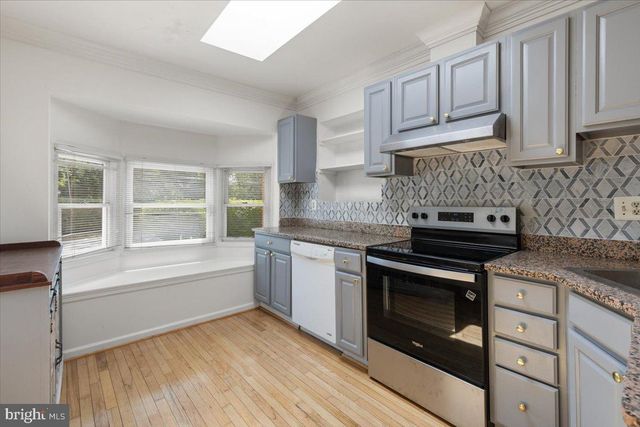 202 S CHERRY ST, Falls Church, VA 22042