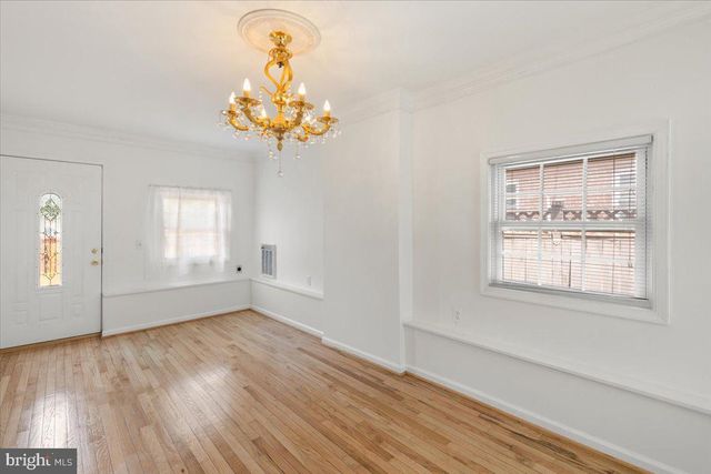202 S CHERRY ST, Falls Church, VA 22042