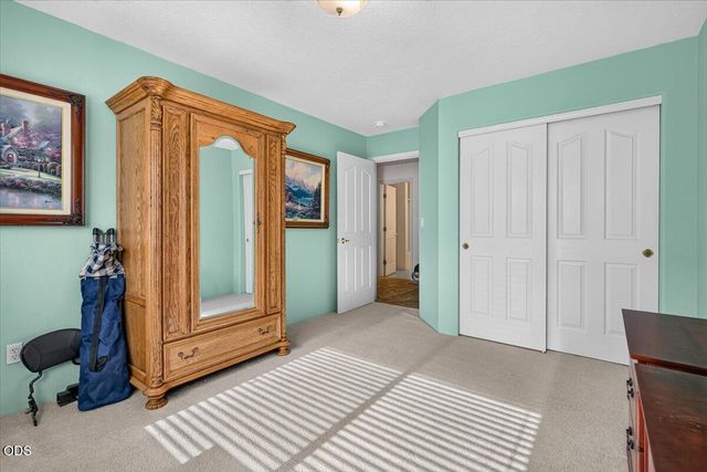 3460 Blue Blossom Drive, Medford, OR 97504