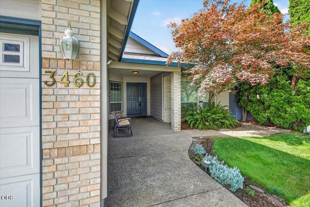 3460 Blue Blossom Drive, Medford, OR 97504