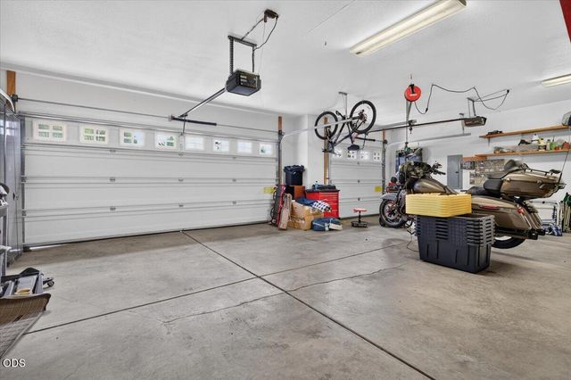 3460 Blue Blossom Drive, Medford, OR 97504