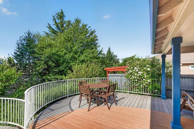 3460 Blue Blossom Drive, Medford, OR 97504