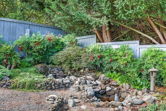 3460 Blue Blossom Drive, Medford, OR 97504