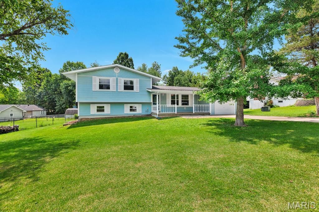 4 Woodland Oaks Drive, Union, MO 63084