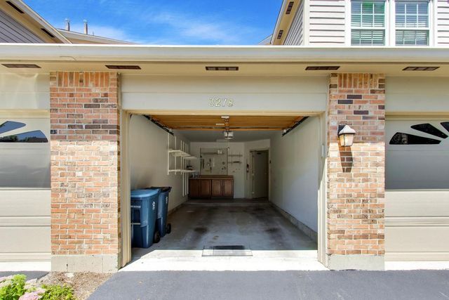 3278 N Carriageway Drive 0, Arlington Heights, IL 60004