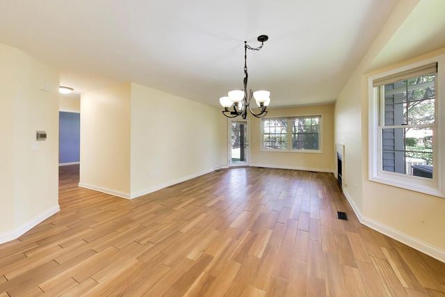3278 N Carriageway Drive 0, Arlington Heights, IL 60004