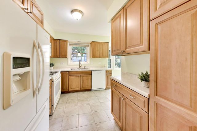 3278 N Carriageway Drive 0, Arlington Heights, IL 60004