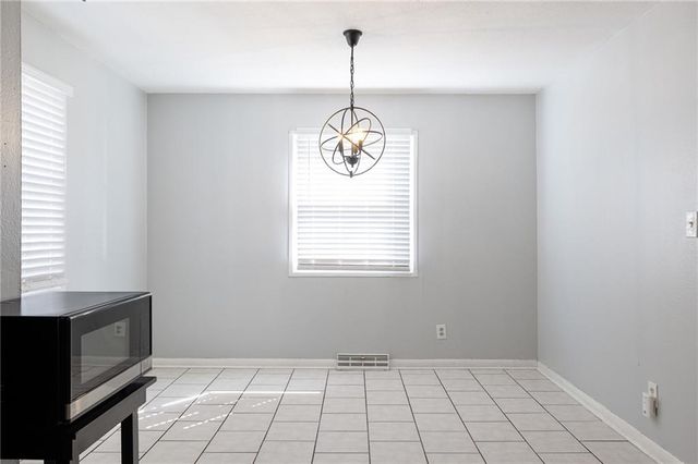 9212 W 99th Terrace, Overland Park, KS 66212