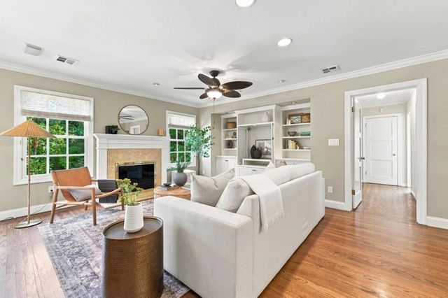 2 Bradley Court, Redwood City, CA 94061