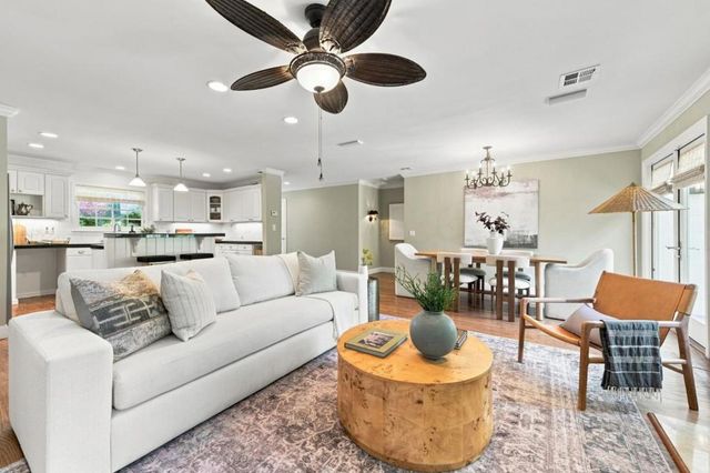 2 Bradley Court, Redwood City, CA 94061