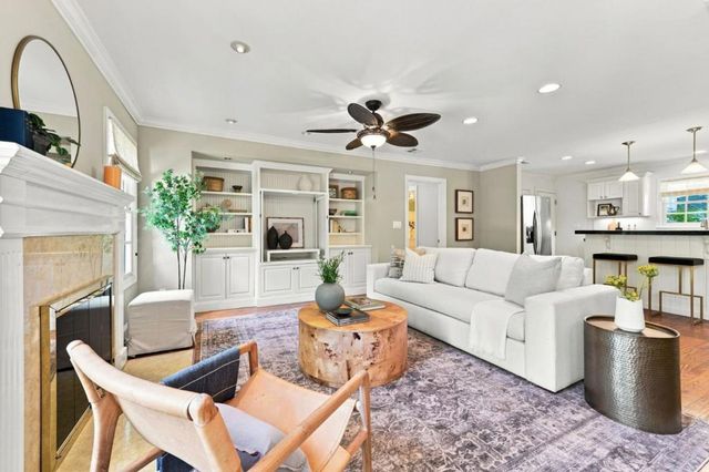 2 Bradley Court, Redwood City, CA 94061