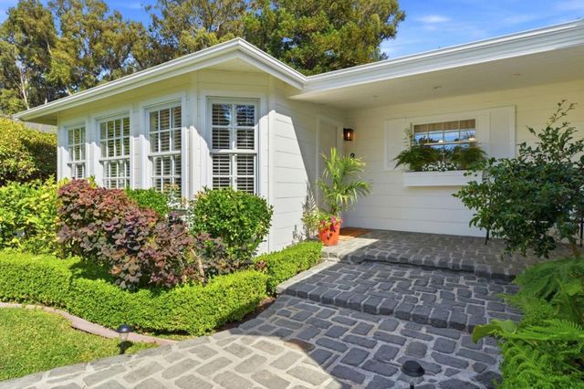 2 Bradley Court, Redwood City, CA 94061