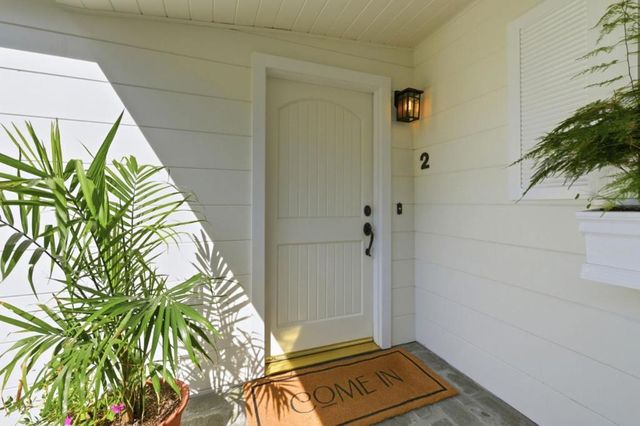 2 Bradley Court, Redwood City, CA 94061