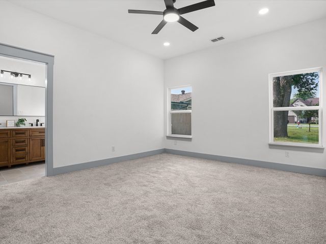 4004 Pueblo Court, Granbury, TX 76048