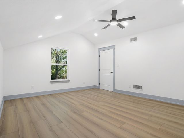 4004 Pueblo Court, Granbury, TX 76048