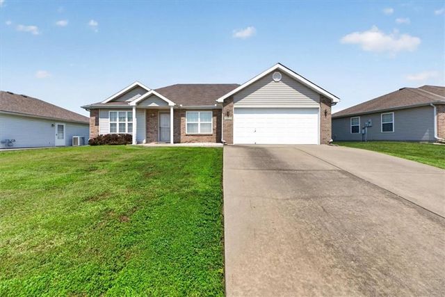 1104 Carlisle Drive, Raymore, MO 64083