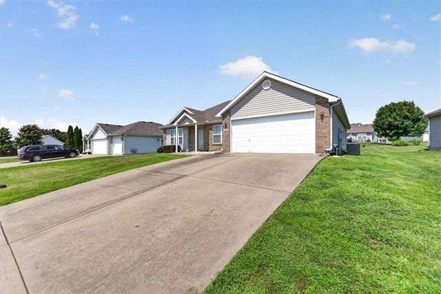 1104 Carlisle Drive, Raymore, MO 64083