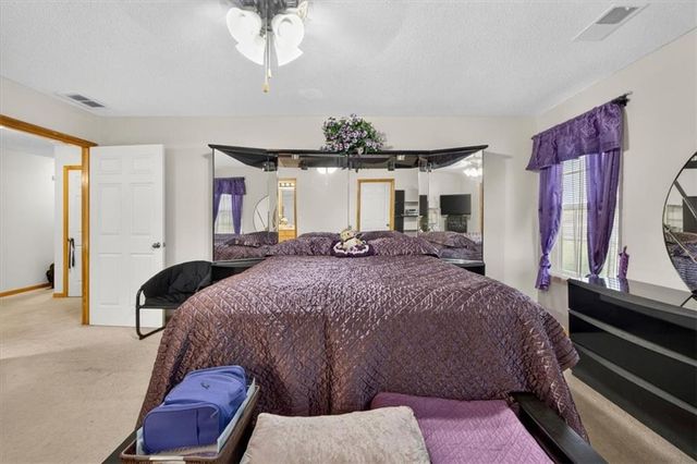 1104 Carlisle Drive, Raymore, MO 64083