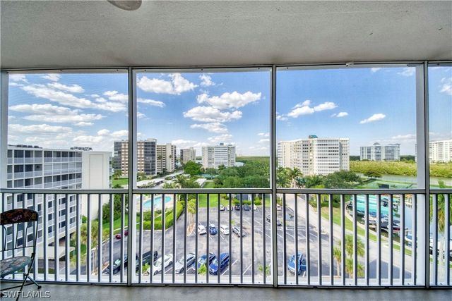 3 Bluebill AVE 808, Naples, FL 34108