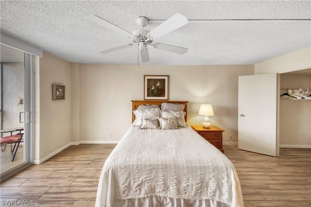 3 Bluebill AVE 808, Naples, FL 34108