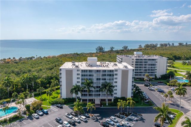 3 Bluebill AVE 808, Naples, FL 34108