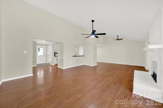 7130 Rollingridge Drive, Charlotte, NC 28211