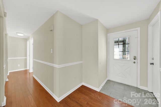 7130 Rollingridge Drive, Charlotte, NC 28211