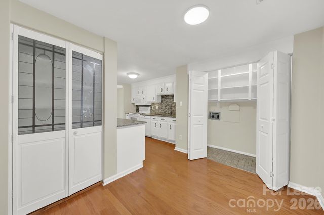 7130 Rollingridge Drive, Charlotte, NC 28211