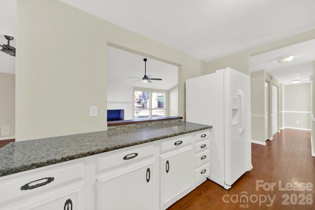 7130 Rollingridge Drive, Charlotte, NC 28211