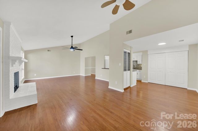 7130 Rollingridge Drive, Charlotte, NC 28211